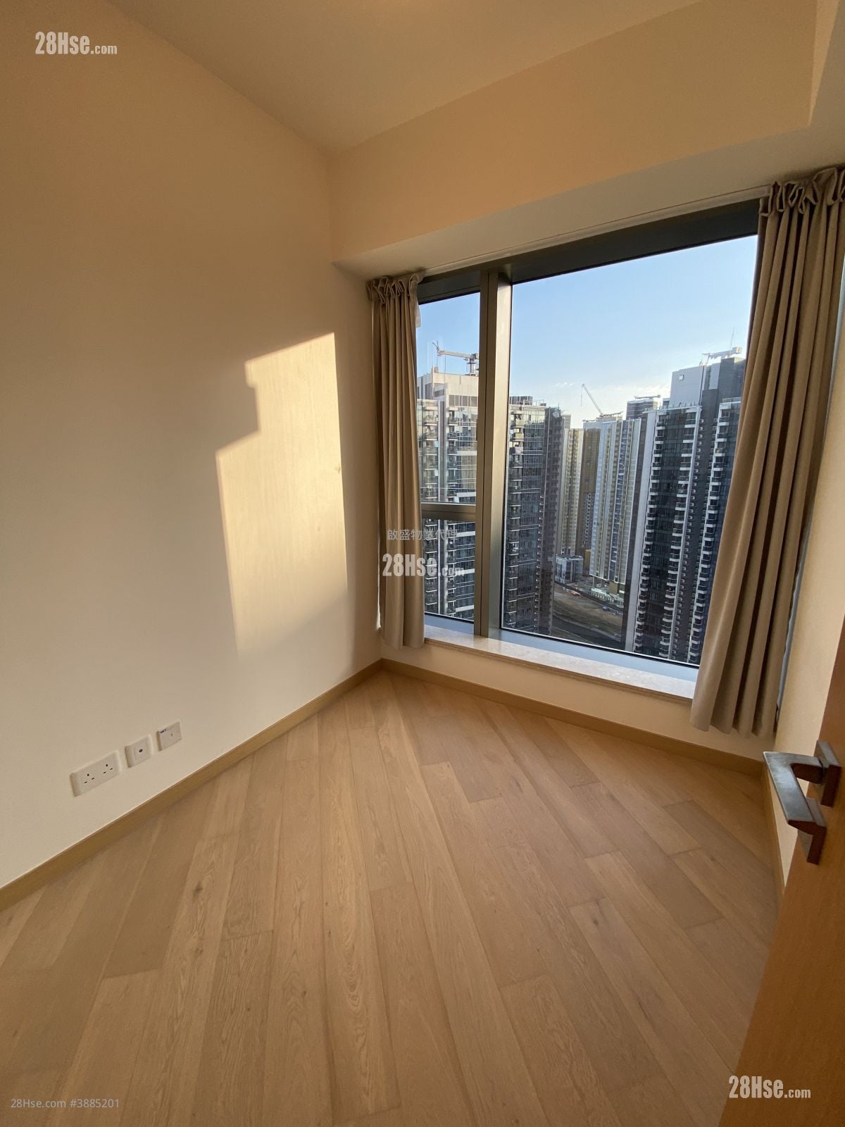 One Kai Tak(I) Sell 2 Bedrooms , 1 Bathroom 526 ft²