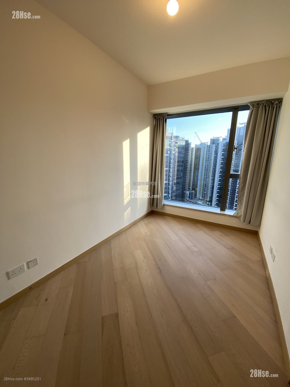 One Kai Tak(I) Sell 2 Bedrooms , 1 Bathroom 526 ft²