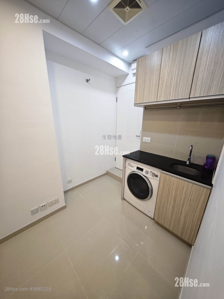 Yin Hing Building Rental Studio , 1 Bathroom 120 ft²