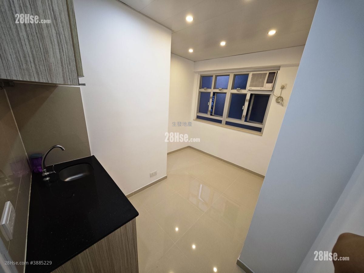 Yin Hing Building Rental Studio , 1 Bathroom 120 ft²