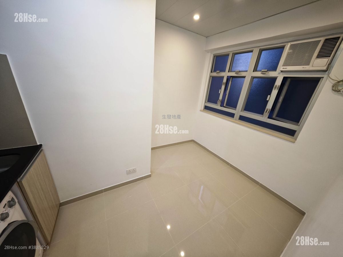 Yin Hing Building Rental Studio , 1 Bathroom 120 ft²