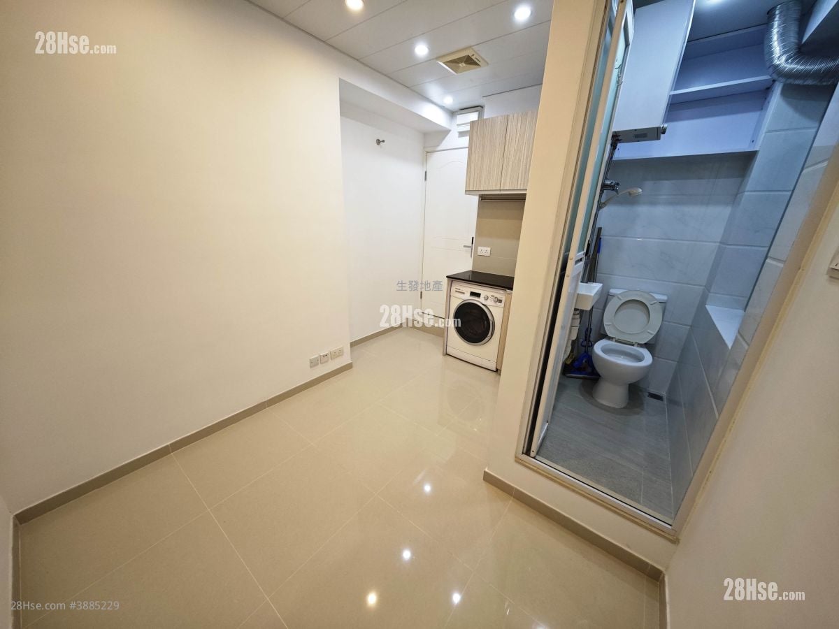 Yin Hing Building Rental Studio , 1 Bathroom 120 ft²