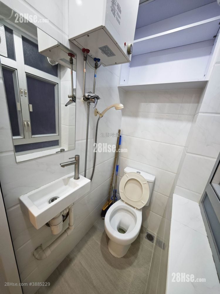 Yin Hing Building Rental Studio , 1 Bathroom 120 ft²