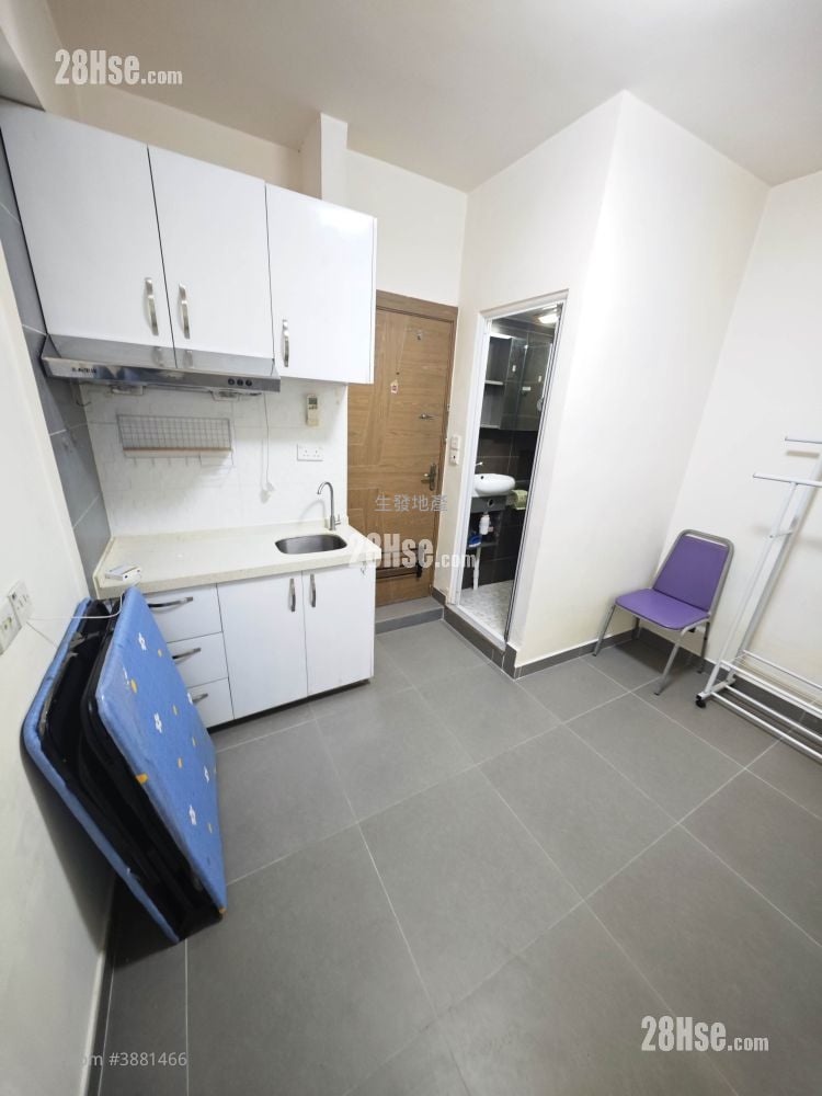 Yin Hing Building Rental Studio , 1 Bathroom 120 ft²