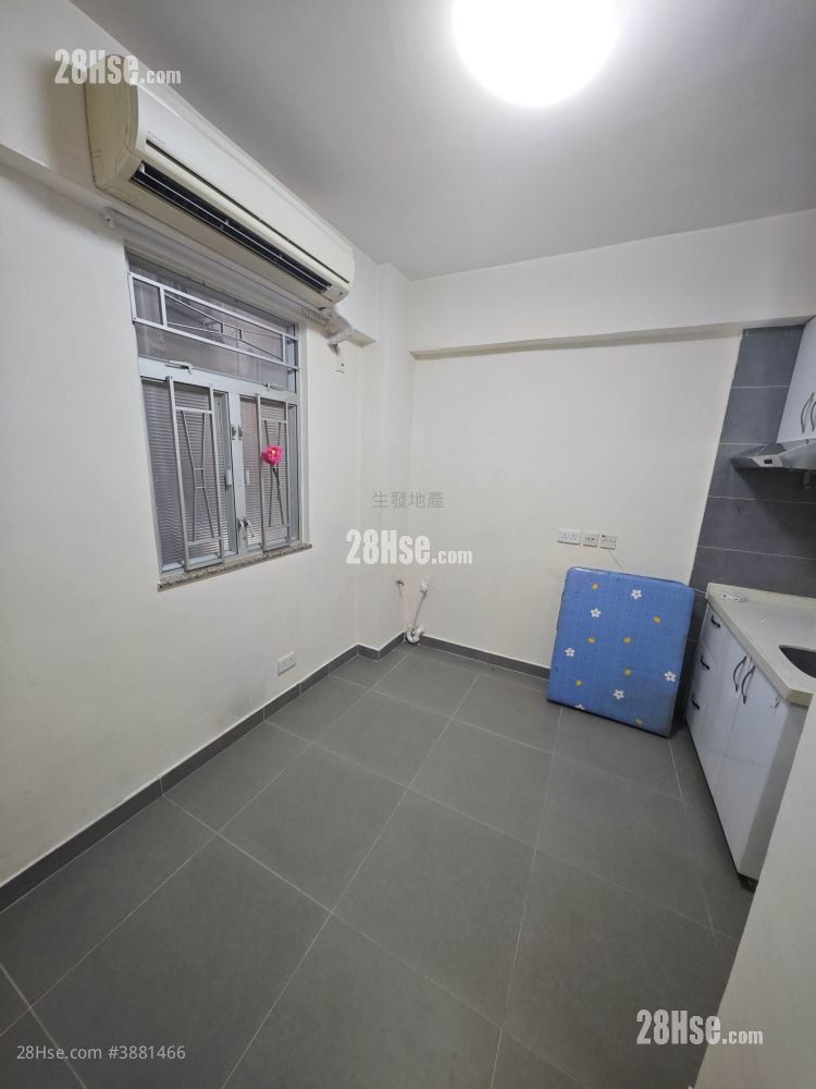 Yin Hing Building Rental Studio , 1 Bathroom 120 ft²