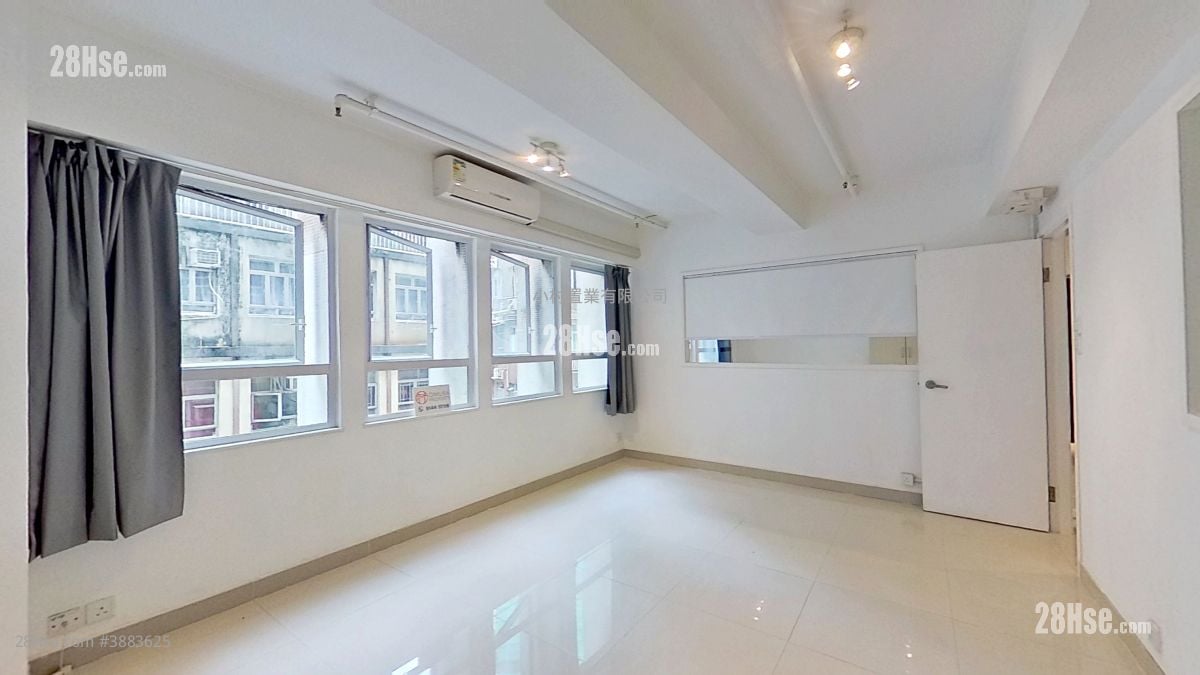 master room: Kam Tak Building Rental 2 Bedrooms , 1 Bathroom 800 ft²