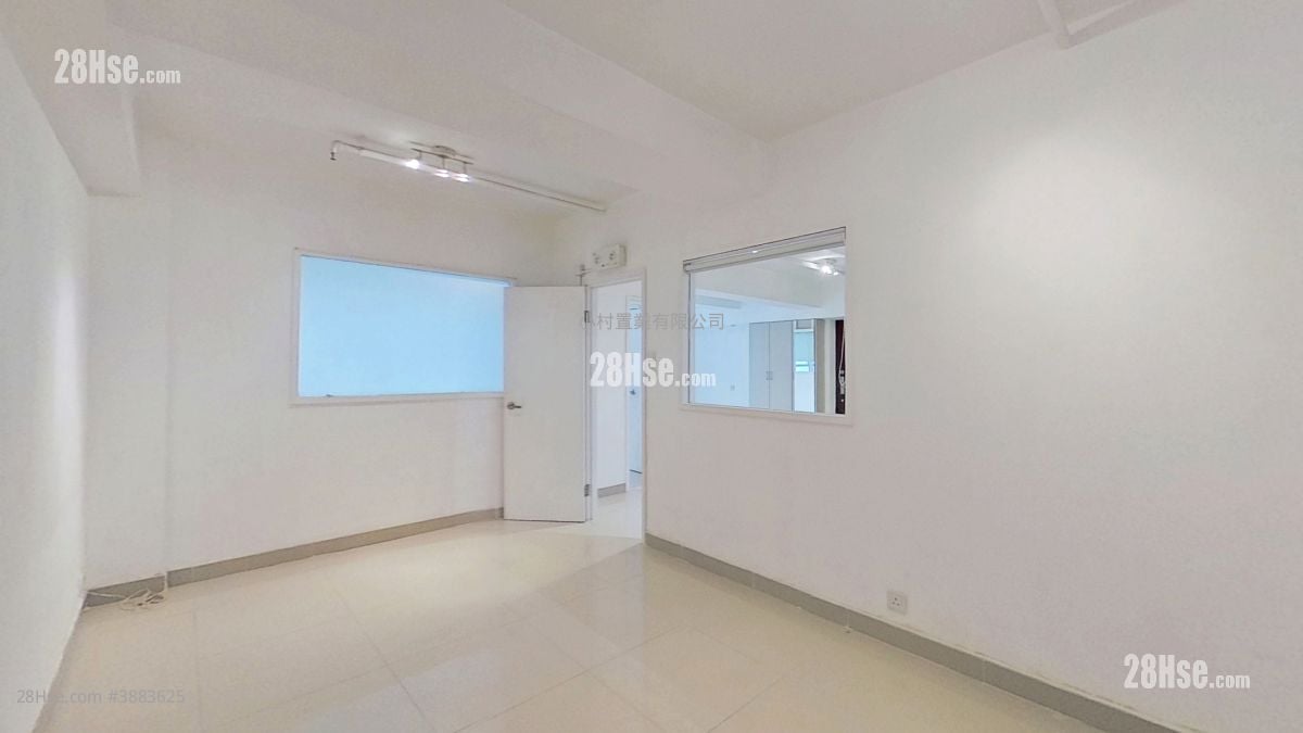 bedroom 2: Kam Tak Building Rental 2 Bedrooms , 1 Bathroom 800 ft²