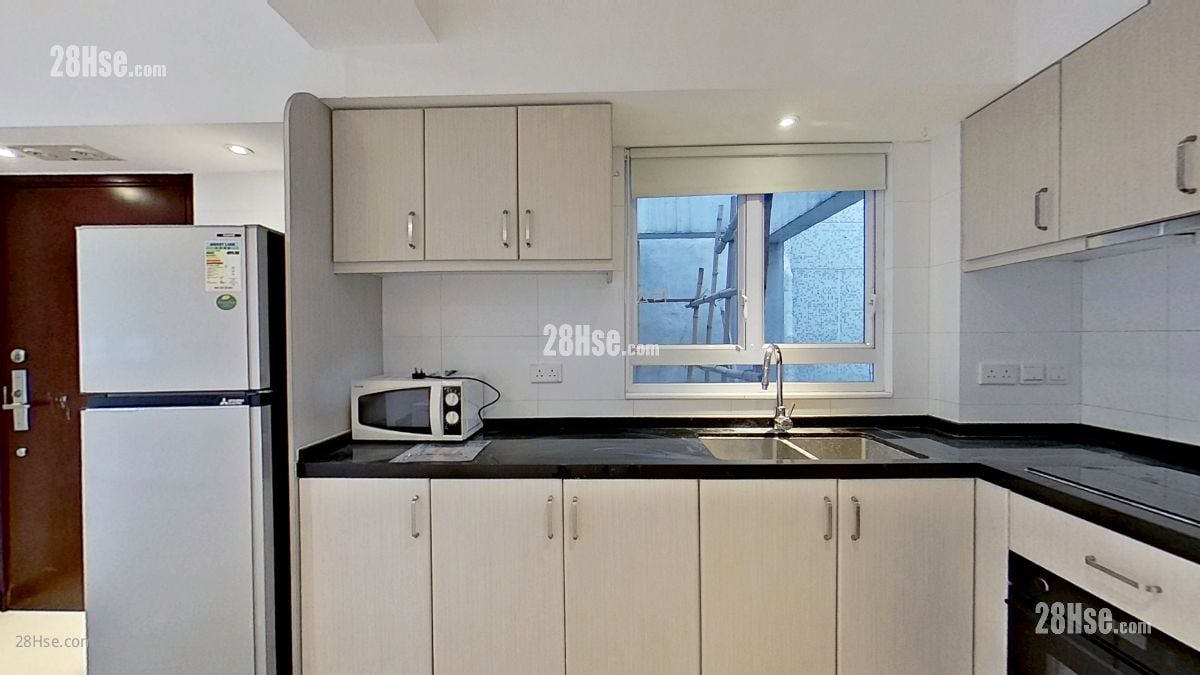 kitchen: Kam Tak Building Rental 2 Bedrooms , 1 Bathroom 800 ft²