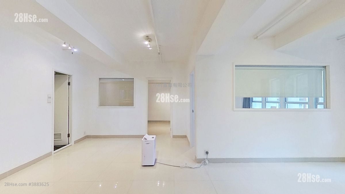 living room: Kam Tak Building Rental 2 Bedrooms , 1 Bathroom 800 ft²