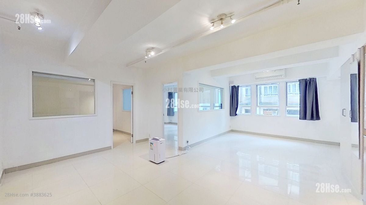 living room: Kam Tak Building Rental 2 Bedrooms , 1 Bathroom 800 ft²