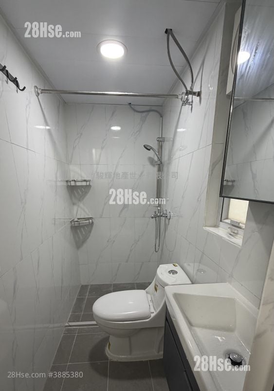 Yau Lee Building Rental 2 Bedrooms , 1 Bathroom 323 ft²
