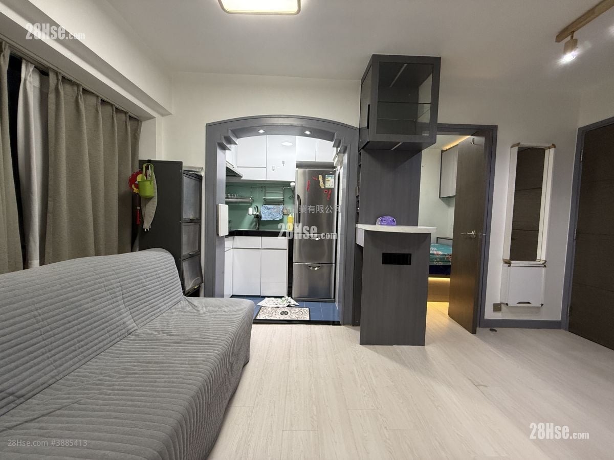 Siu Fung Court Sell 2 Bedrooms , 1 Bathroom 278 ft²