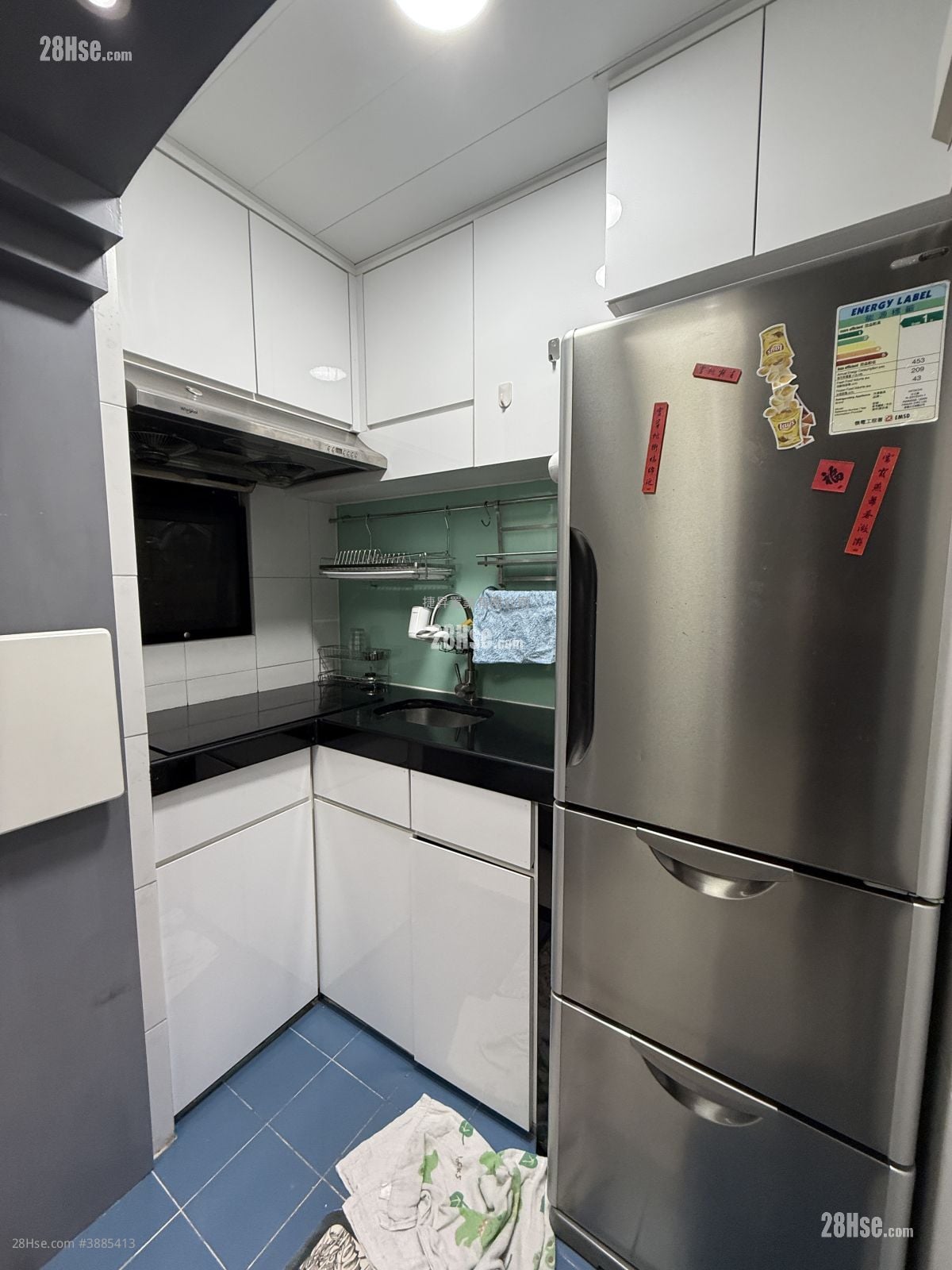 Siu Fung Court Sell 2 Bedrooms , 1 Bathroom 278 ft²