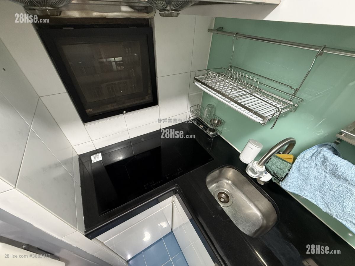 Siu Fung Court Sell 2 Bedrooms , 1 Bathroom 278 ft²