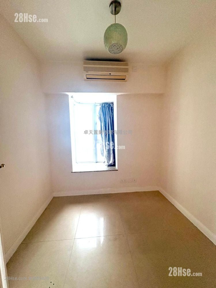 Sky Tower Sell 2 Bedrooms , 1 Bathroom 452 ft²
