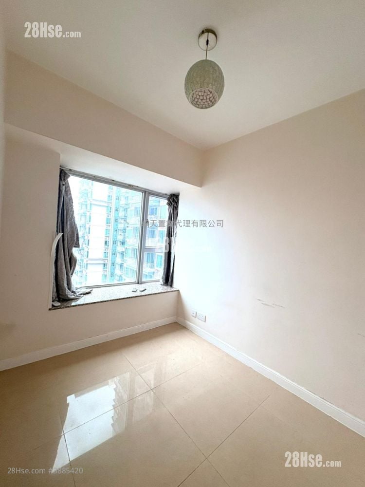 Sky Tower Sell 2 Bedrooms , 1 Bathroom 452 ft²