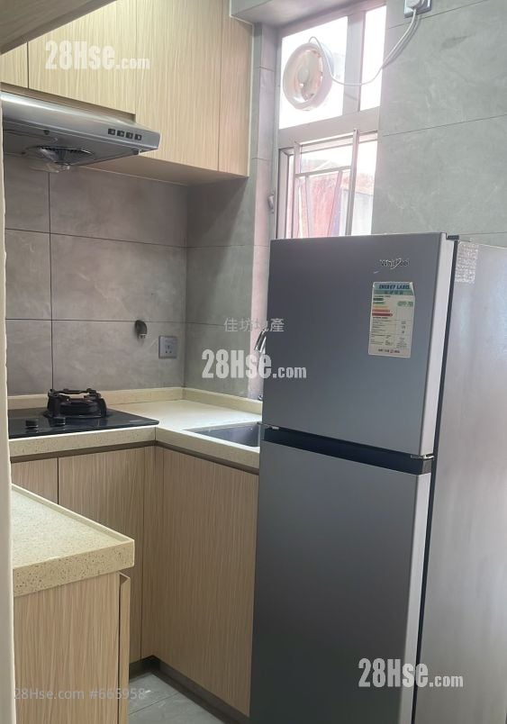 Aik San Mansion Rental 2 Bedrooms , 1 Bathroom 363 ft²