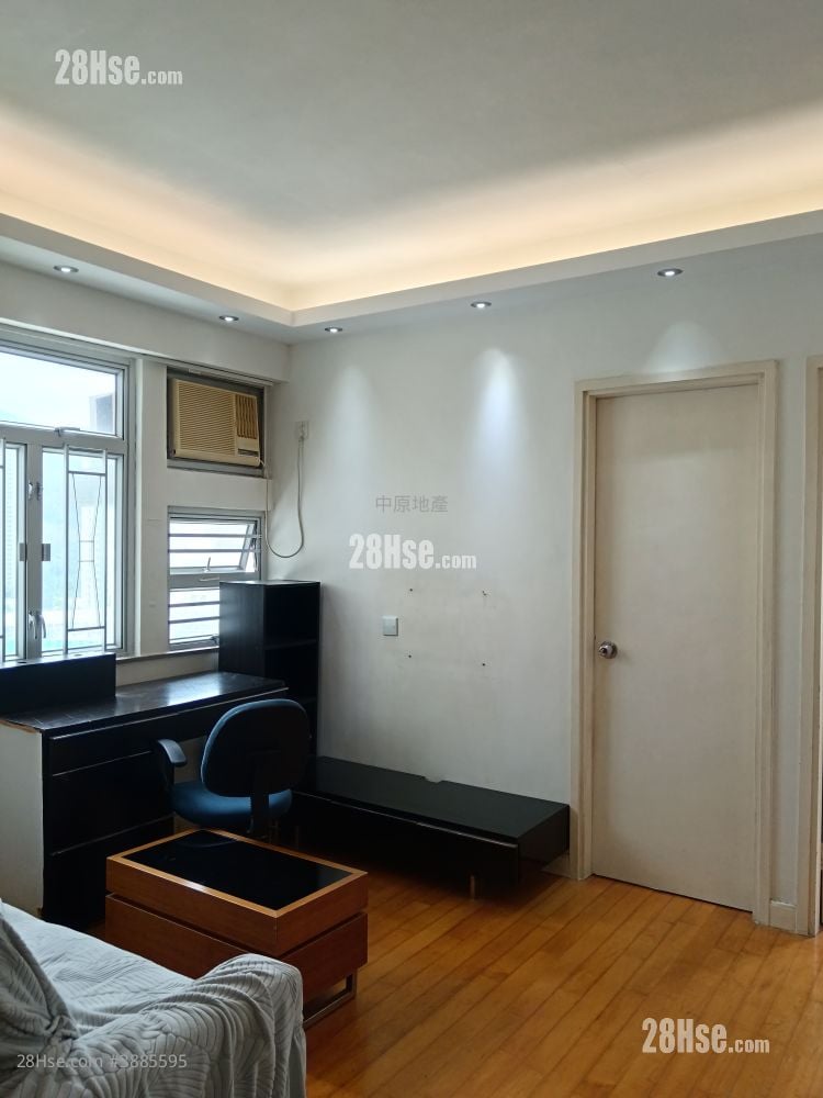 Glamour Garden Rental 1 Bathroom 386 ft²