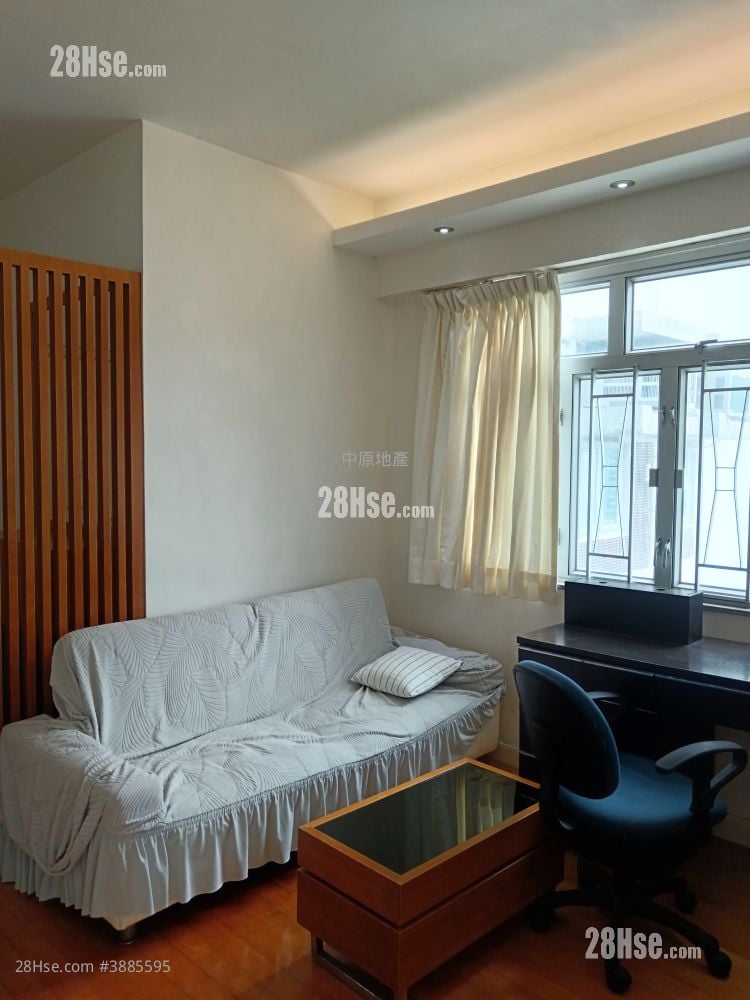 Glamour Garden Rental 1 Bathroom 386 ft²
