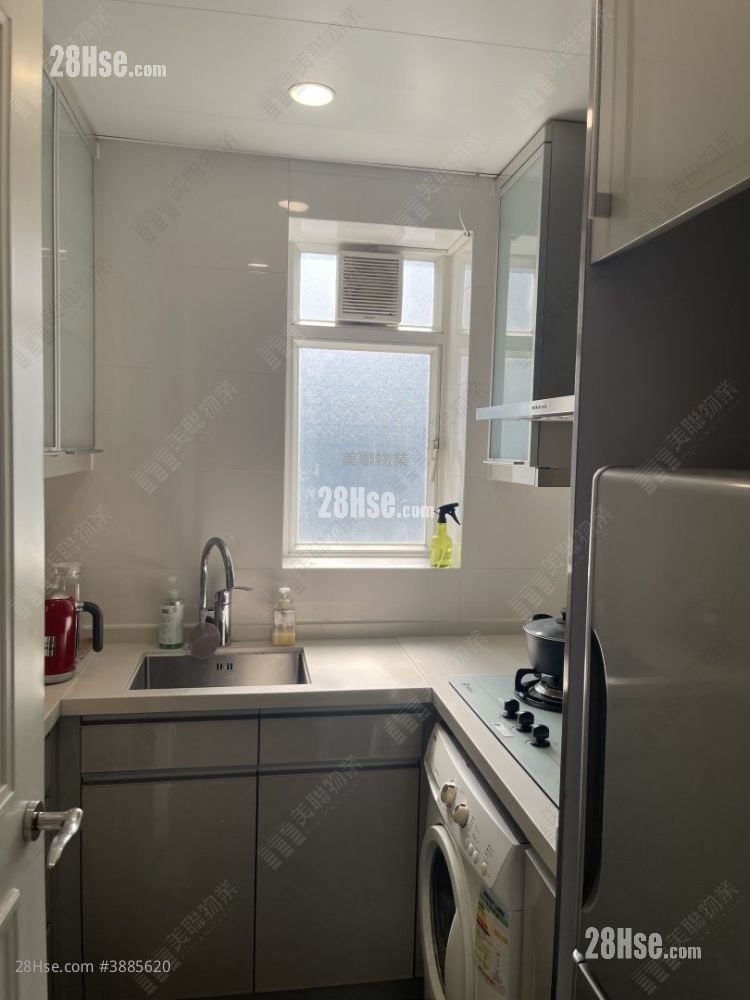 Metro Town Sell 2 Bedrooms 513 ft²
