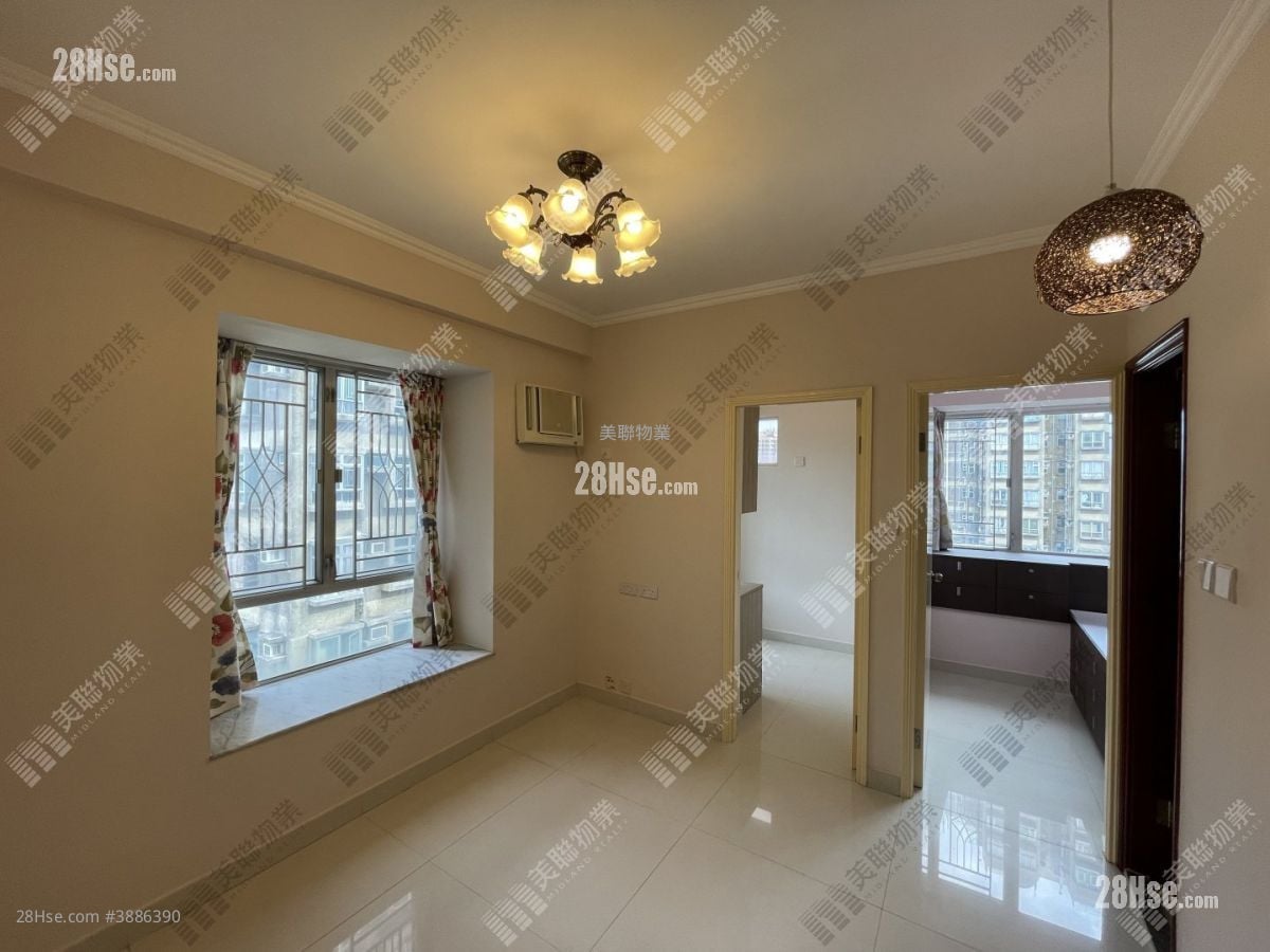 Tuen Mun Town Plaza Sell 2 Bedrooms 326 ft²