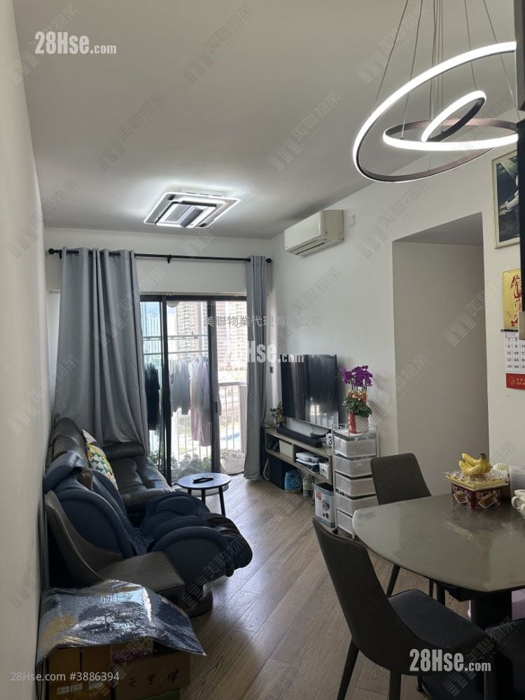 The Parkville Sell 3 Bedrooms , 2 Bathrooms 745 ft²