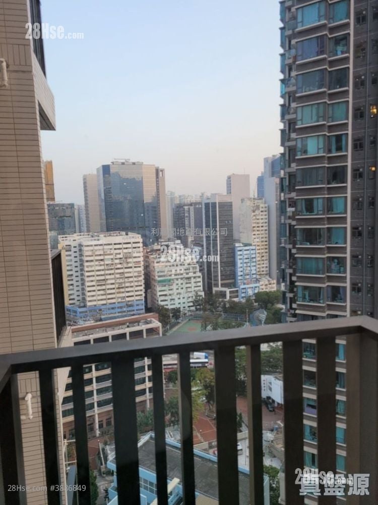 Lions Rise Sell 2 Bedrooms 521 ft²