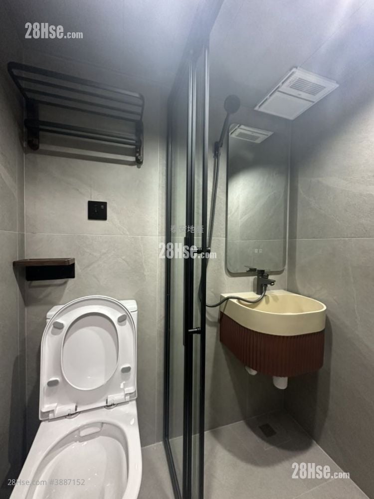Apartment #3887152 Rental Property Detail Page - Vista 2