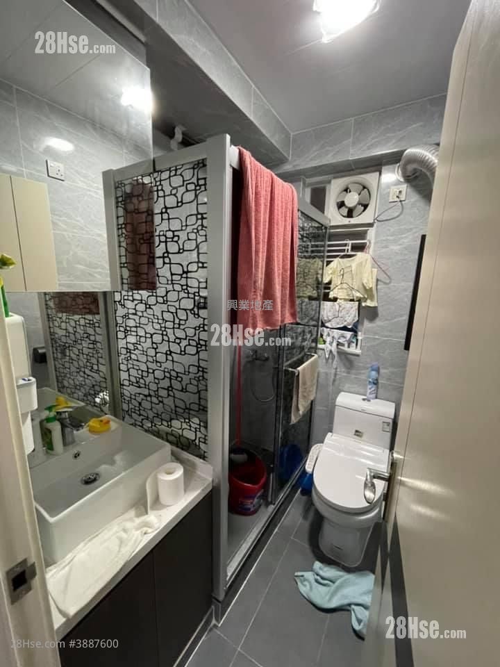 Woodview Court #3887600 For Sale Property Detail Page - Aanzicht 3