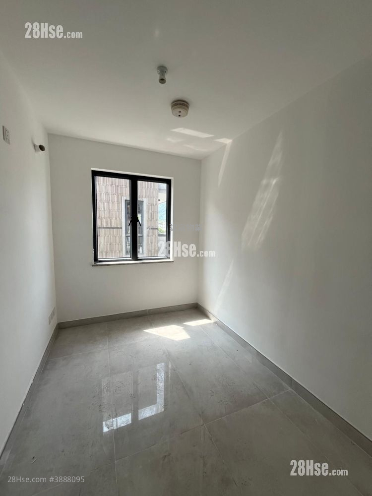 Village #3888095 For Sale Property Detail Page – pohled 2