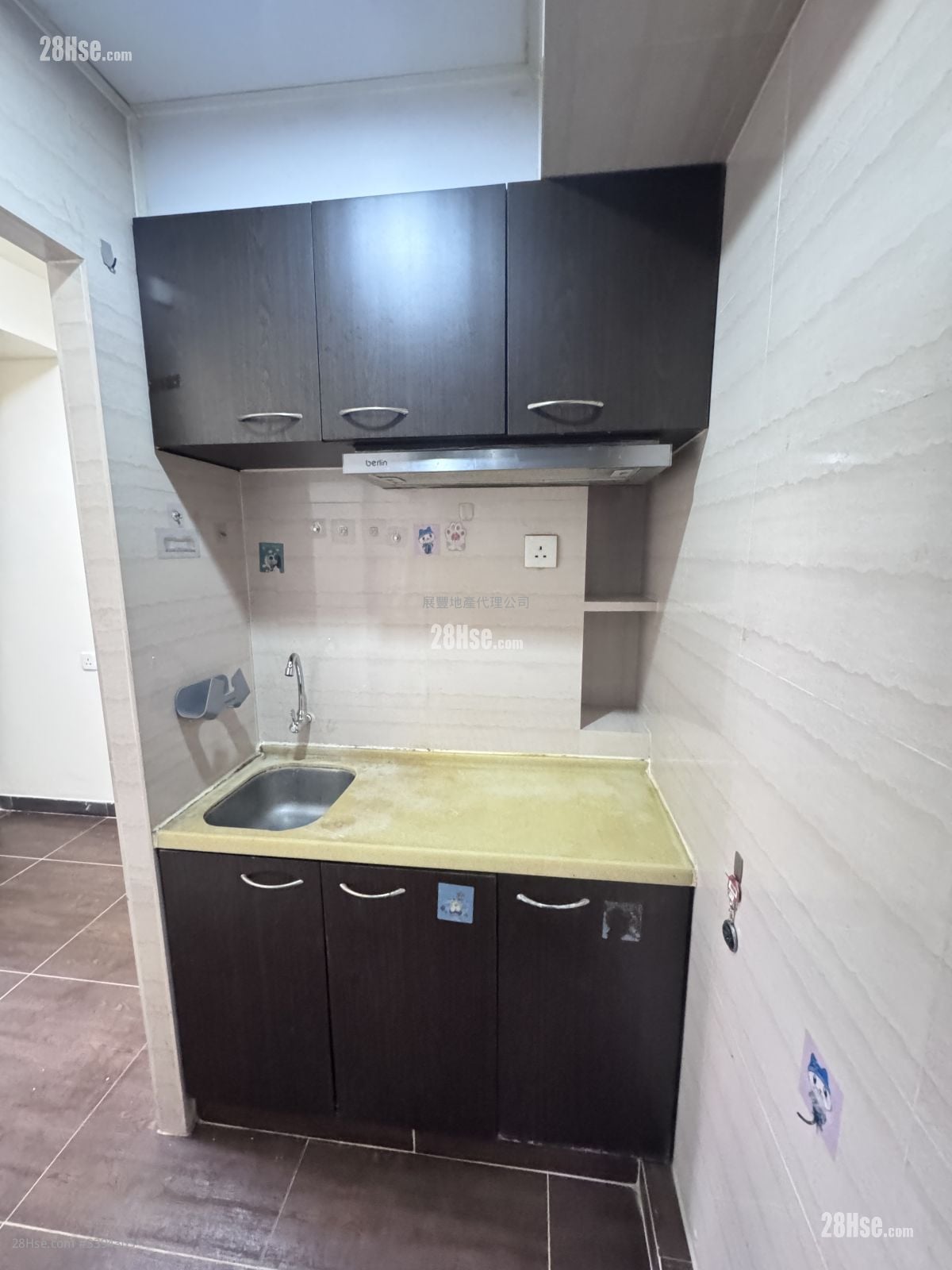 Tung Lo Court #3394305 Rental Property Detail Page - Widok 2