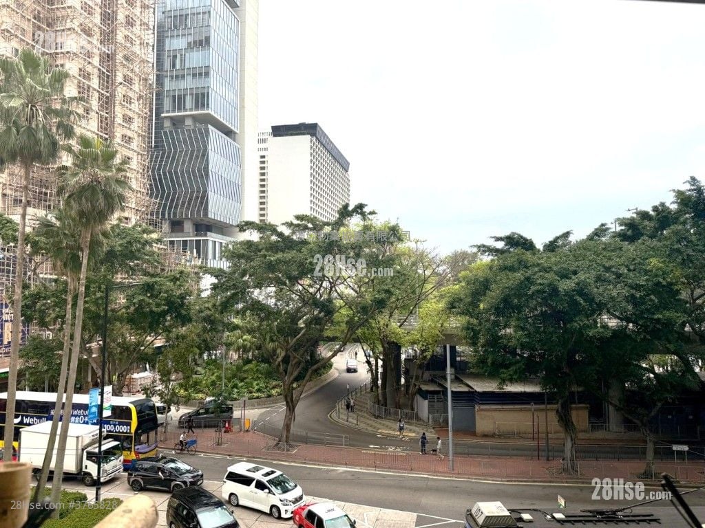 Waldorf Mansion Sell 1,173 ft²