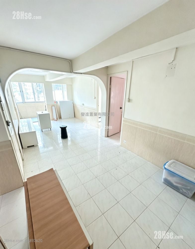 Village #3897620 For Sale Property Detail Page - Widok 2