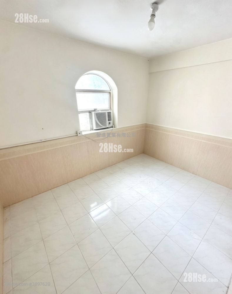 Village #3897620 For Sale Property Detail Page - Widok 5