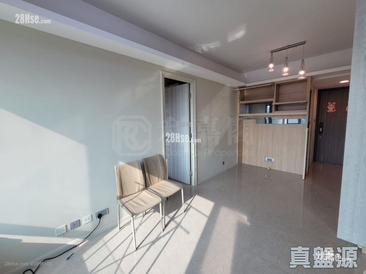 Yuccie Square Sell 2 Bedrooms , 1 Bathroom 429 ft²
