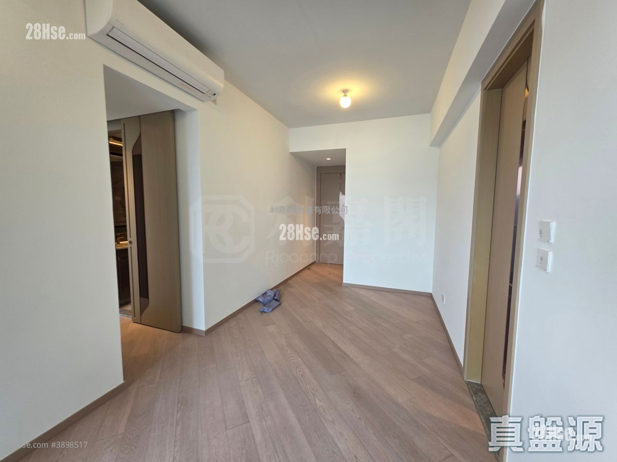 Victoria Voyage #3898517 Rental Property Detail Page - Aanzicht 2