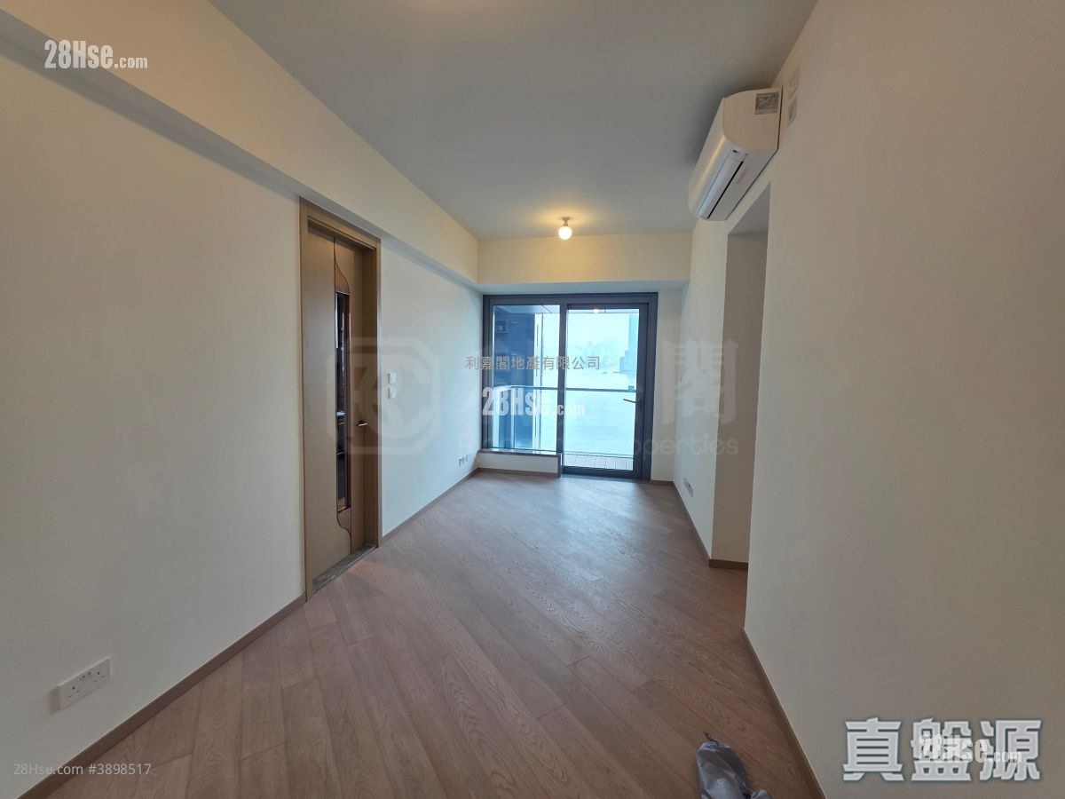 Victoria Voyage #3898517 Rental Property Detail Page - Aanzicht 3