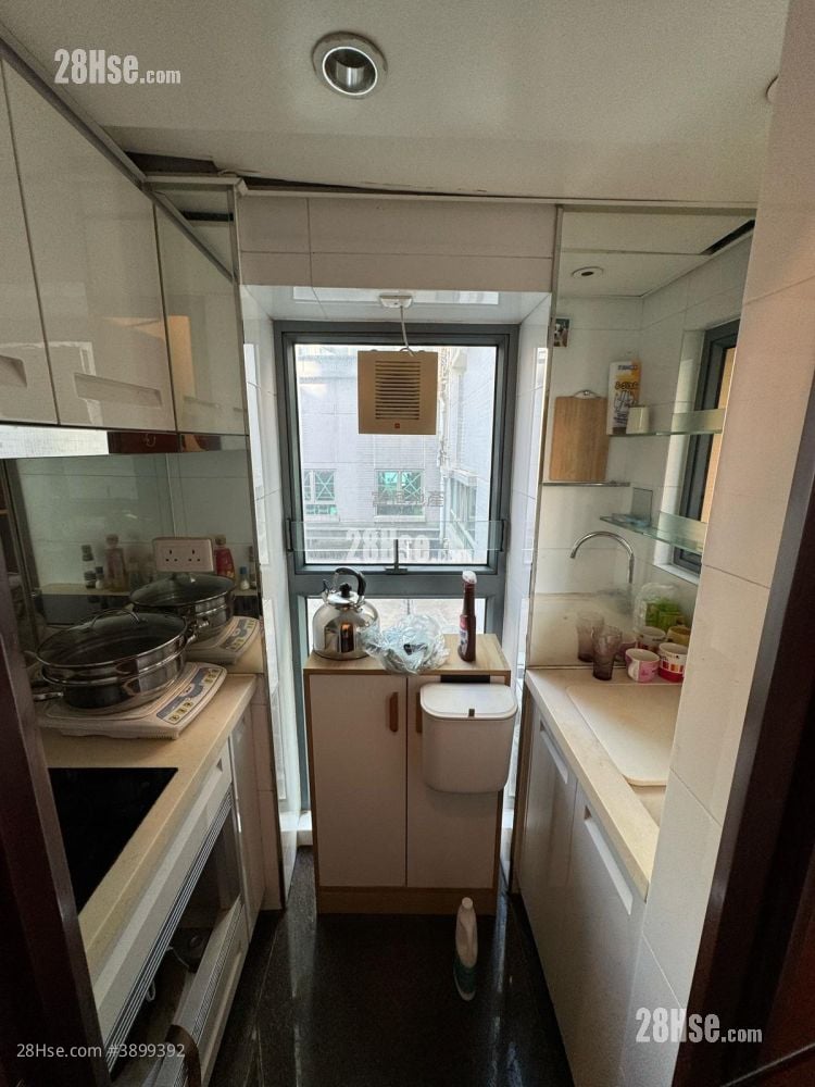 Baker Residences #3899392 Rental Property Detail Page - Widok 5