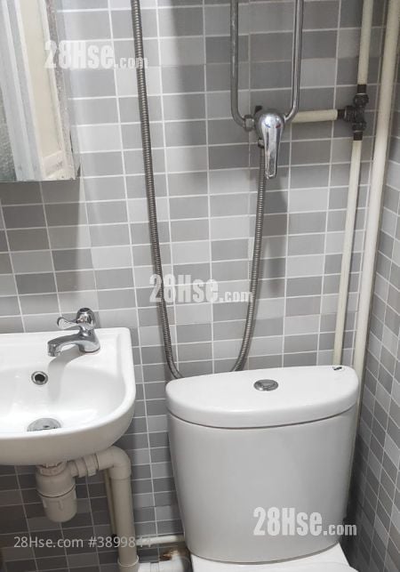 Man Chik Building #3899844 Rental Property Detail Page - Widok 2