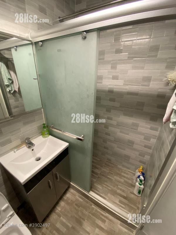 Kwan Yick Building Phase 3 Rental 2 Bedrooms , 1 Bathroom 374 ft²