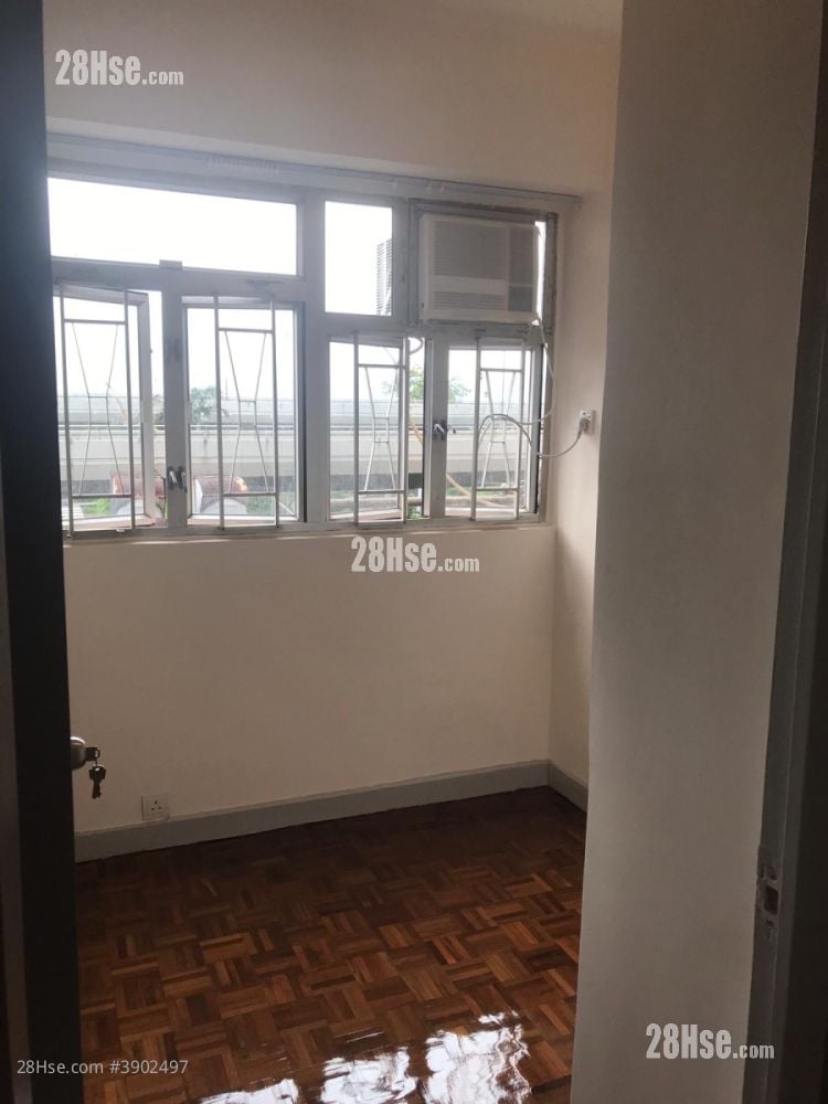 Kwan Yick Building Phase 3 Rental 2 Bedrooms , 1 Bathroom 374 ft²