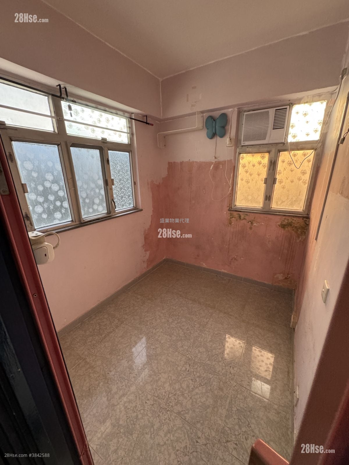 Yen Lok Building #3842588 Rental Property Detail Page - Widok 3