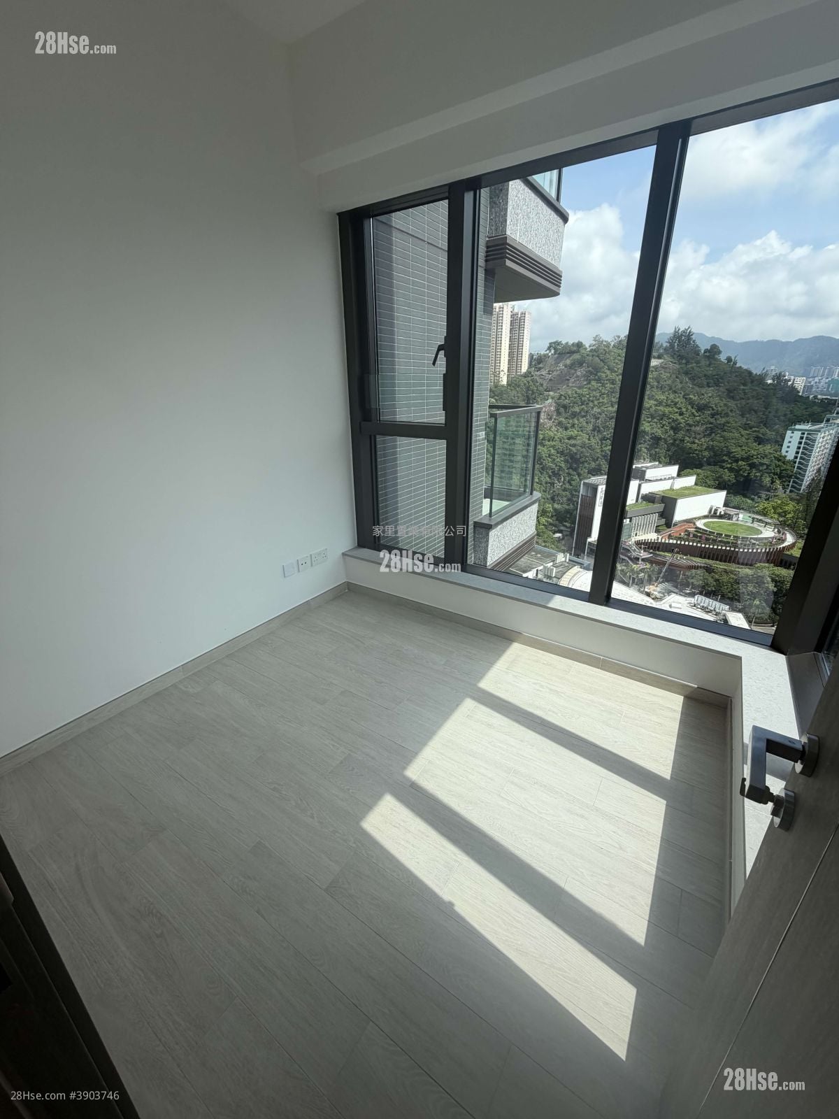 26 Ko Shan #3903746 Rental Property Detail Page - Widok 3