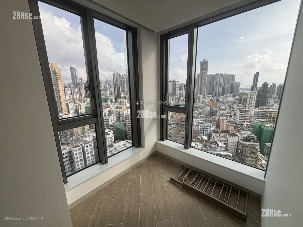 The Paddington Rental 350 ft²