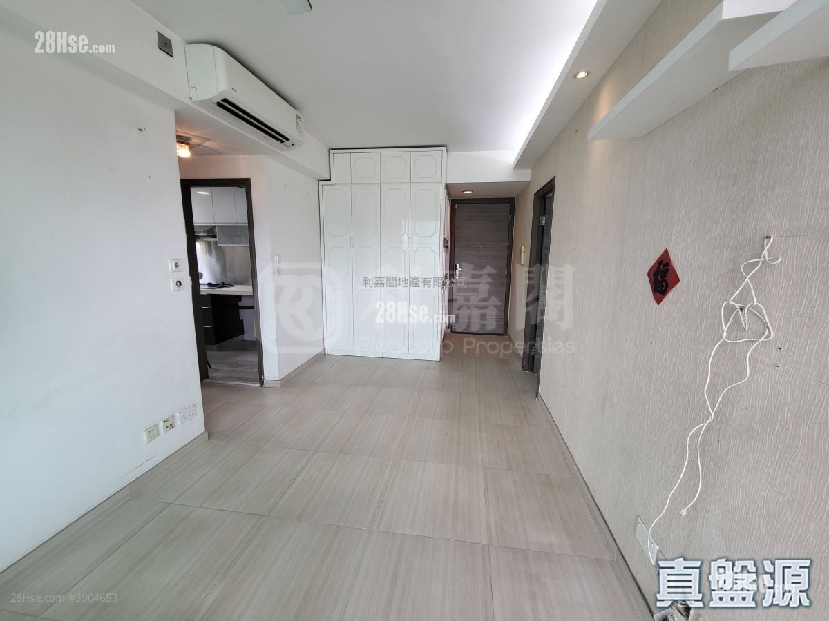 The Sparkle Sell 2 Bedrooms , 1 Bathroom 510 ft²