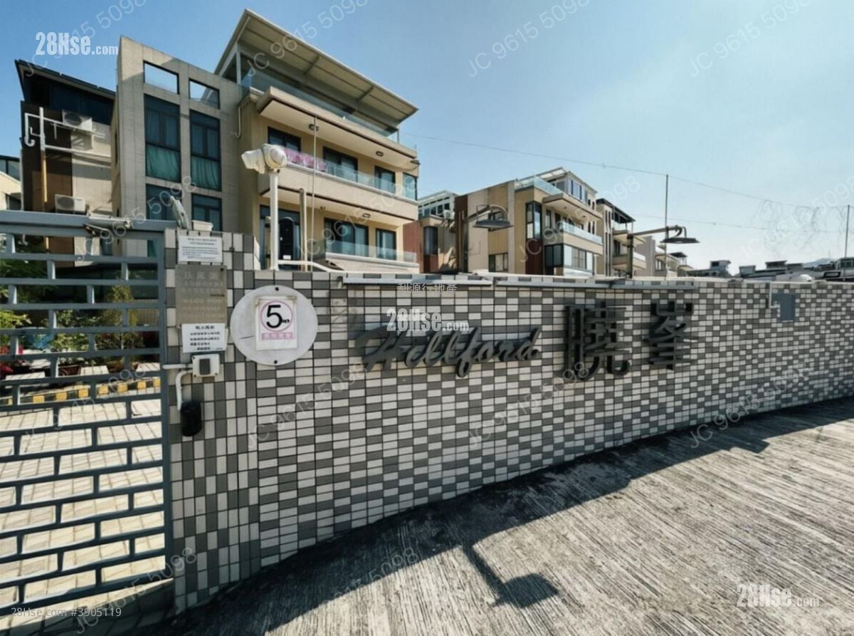 Village Rental 3 Bedrooms , 2 Bathrooms 700 ft²