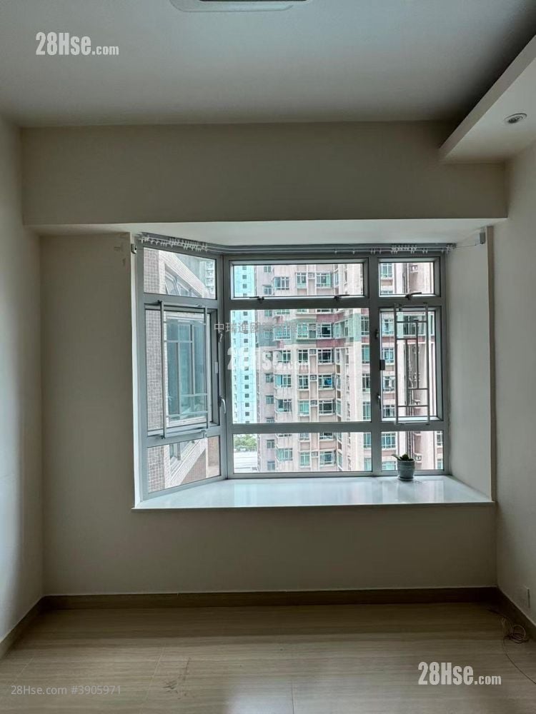 Flora Plaza #3905971 Rental Property Detail Page - Aanzicht 5