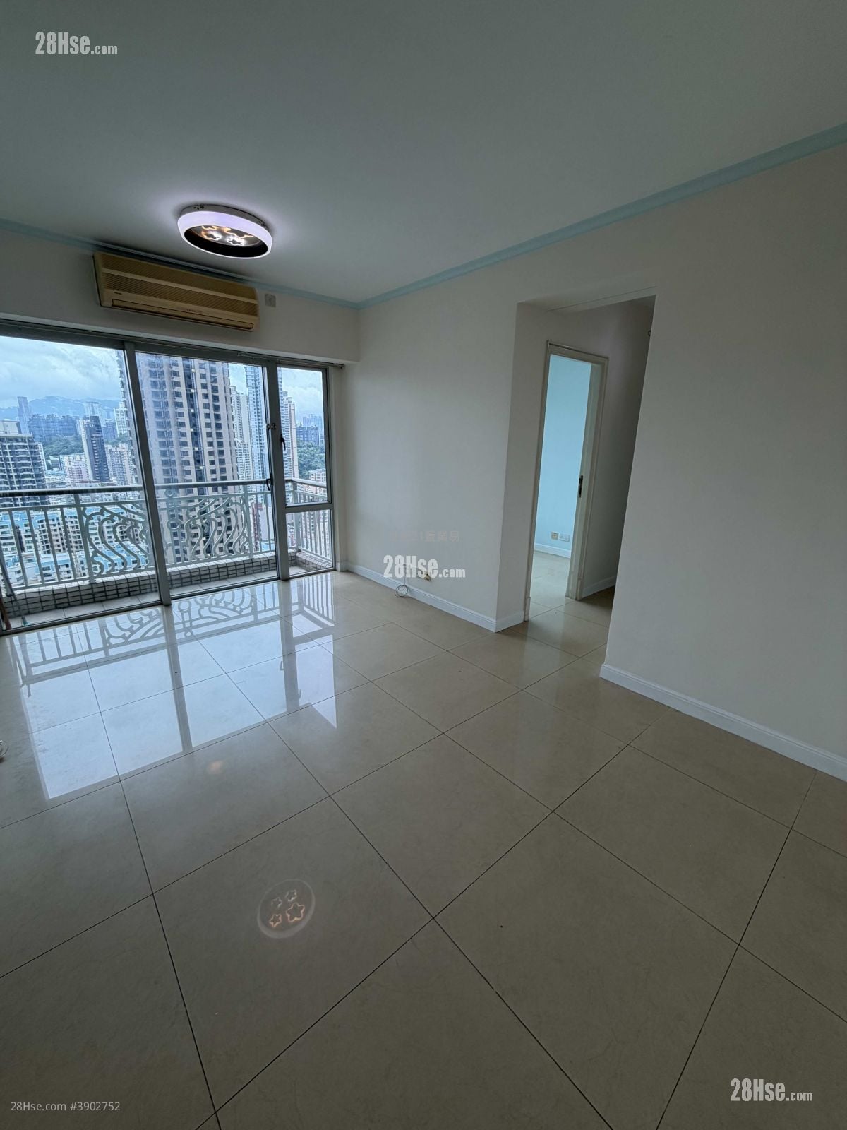 Sky Tower #3902752 Rental Property Detail Page - Vista 2