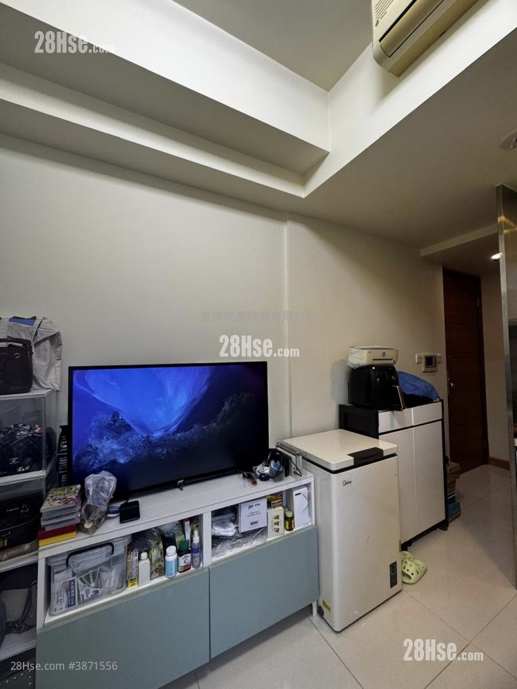 Apartment in HongKong Hong Kong, 荃灣區 Tsuen Wan District - View 2