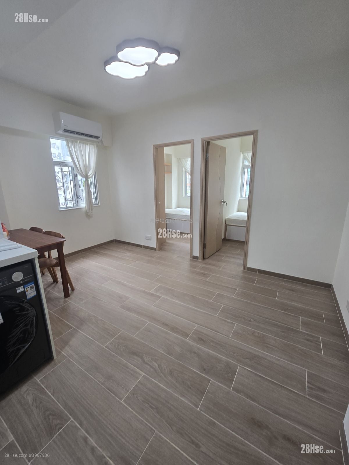 Hennessy Road Court #3907936 Rental Property Detail Page - Widok 2